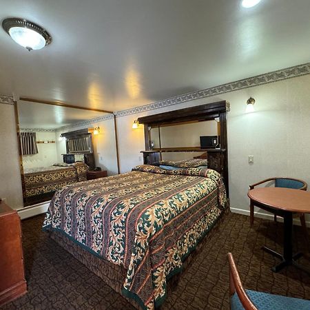 Royal Motel Secaucus Bagian luar foto
