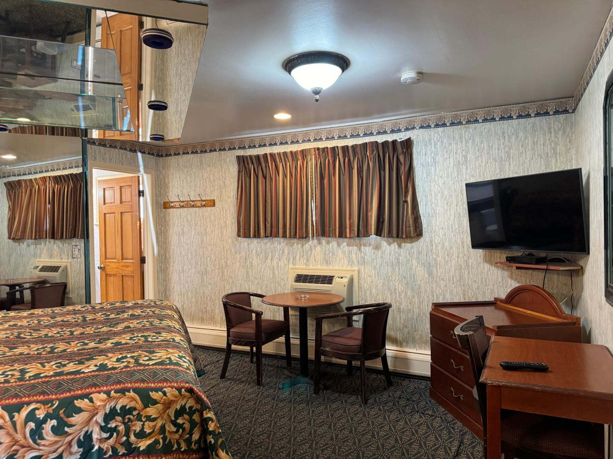 Royal Motel Secaucus Bagian luar foto